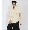 Chaqueta de diseño de nicho para primavera con hebilla de metal para hombre, corta de trabajo, elegante y moderna, prenda exterior casual de alta gama, estilista