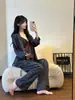 Pijama de renda floral de cor contrastante estilo coreano para mulheres, novo conjunto de três peças para primavera e outono com camisola, cardigã e calça comprida, adequado para usar em casa e pode ser usado fora