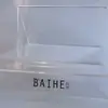 Douramento impressão UV logo cartão de mesa expositor curvo estante de acrílico de alta permeabilidade dobrado a quente cartão com código QR tipo L