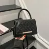 Bolsa Quadrada Pequena Texturizada Simples Estilosa Nova Primavera/Verão 2026 Bolsa de Mão Tendência Bolsa Transversal Casual de Alto Valor para Mulheres