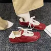 Zapatos deportivos casuales populares de nuevo estilo para mujer primavera y otoño 2026, versátiles zapatos de entrenamiento alemanes con tacón oculto, cómodos y no cansan los pies, zapatos de una sola pieza
