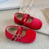 Sapatos Birkenstock Femininos Primavera e Outono 2026 Novo Estilo Sapatos Pequenos de Couro Sapatos de Princesa Infantis Sapatos Macios para Bebê Menina Sapatos de Outono