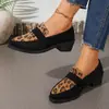 Comercio Exterior Transfronterizo 2026 Nuevos Mocasines Estampado de Leopardo para Mujer Retro Ante Tacón Grueso Slip-ons Versátiles Zapatos Planos de Moda