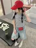 Conjunto de Verano para Niñas Celebridad de Internet Gato Kt Lentejuelas Camiseta de Manga Corta Conjunto de Shorts de Mezclilla Delgados Conjunto de Dos Piezas Moderno para Niños Mayores