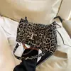 Bolso de leopardo de moda para mujer, bolso de hombro estilo occidental de alta gama, bolso de hombro tipo bandolera con diseño de nicho, 2024