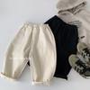 Roupas Infantis Japonesas e Coreanas Calças Casuais Forradas com Fleece para Meninos Outono e Inverno Calças Longas 2025 Novas Calças de Inverno Quentes Estilosas para Crianças