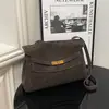 Bolsa Tote Versátil Estilosa Retro de Nicho Nova 2025 para Mulheres, Bolsa de Ombro e Bolsa Transversal de Alto Valor para o Dia a Dia