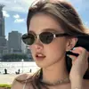Gafas de Sol Ovaladas de Metal Estilo Hong Kong Old Money Retro para Mujer Moda de Alta Gama Estilo Callejero Adelgazantes Versátiles