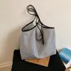 Bolsa Tote de Gran Capacidad Ligera Sencilla para Compras para Mujer, Bolsa de Tela Rayada Estilo Coreano, Nueva Bolsa de Hombro para Viajes 2026