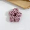 Acessórios de flor de lã de cinco pétalas feitos à mão para roupas, acessórios de cabelo, sapatos, chapéus, flores decorativas, acessórios DIY e materiais para atacado
