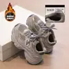 Tênis Esportivo Feminino 2025 Primavera e Outono Novos Tênis Masculinos Sapatos Estilo Pai para Crianças Tênis Casuais de Corrida com Malha Respirável