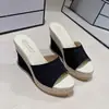 Moda Verão 2026 Jeans Salto Ultra Alto Novas Chinelos Plataforma para Mulheres, Slip-Ons Versáteis Antiderrapantes de Solado Grosso para Uso Externo