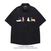 Camisa de Manga Corta con Bordado de Gato Estilo Retro Americano Dibujos Animados para Hombre, Marca de Verano de Moda, Estilo Universitario, Top Versátil Casual Artístico