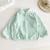 Valle del Viento 2026 Otoño Nueva Llegada: Chaqueta para Niños a Prueba de Viento Versátil con Forro Interior Cálido Multicolor en Terciopelo Oli