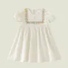 Vestido de Verano 2026 Estilo Nuevo Manga Abullonada Puntos de Colores para Niña Vestido de Princesa para Niños con Cuello Cuadrado y Encaje