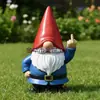 Nuevo producto transfronterizo: Gnomo del Dedos del Medio Grosero, un adorno artesanal de resina de enano con sombrero rojo y barba blanca