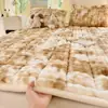 Nuevo Protector de Colchón Acolchado Espesado de Peluche de Conejo Sábanas de Leche Terciopelo Colchón de Hogar Dormitorio Estudiante Colchón Individual