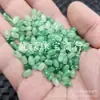 Flor Flotante Verde Perlas de Arroz Jade Perlas Sueltas Fondo Blanco Cuarcita Verde Jade Óvalo Passepartout Accesorios para Joyería Perlas Hechas a Mano