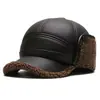 Gorra de Béisbol Gruesa Nueva de Otoño e Invierno para Hombres de Mediana Edad y Mayores con Bordado de Diamantes, Gorra Cálida para Exteriores con Protección para los Oídos
