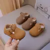 Zapatos Birkenstock para niñas, nuevo estilo primavera y otoño, suela suave, para niños pequeños y medianos, bebé, zapatos pequeños de cuero a la moda, mocasines para niños, zapatos de conducción