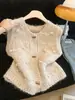 Cardigan Colete de Tricô Estilo Coreano de Alta Qualidade com Botão de Chifre para Mulheres, Nova Chegada Outono 2026, Peça para Usar em Camadas, Top Emagrecedor