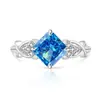 Anillo de Brazo con Flor de Hielo de Colorido Gema Hot-Selling, Corte Cuadrado de Flor, para Mujer, Chapado en Oro Real e Incrustado con Diamantes de Alto Carbono, Disponible para Dropshipping