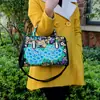 Bolsa de Bordado de Yunnan Bolso Cruzado para Mujer Bolso de Bordado de la Nacionalidad Yi Estilo Étnico Bolso de Flor de Peonía Nuevo Artículo Bolsita de Tela de Mano