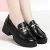 Mocasines Mujer 2026 Nuevo Otoño Versátil Zapatos de Una Sola Pieza Mujer Estilo Británico Zapatos Pequeños de Cuero Zapatos de Charol para Mujer Zapatos de Cuero de Tacón Medio Mujer