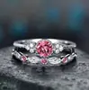 Desea Nuevo Conjunto de Dos Anillos de Moda con Circonita para Mujer con Anillos de Piedra Verde Microincrustada Venta al por Mayor