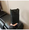 Bolsa pequena elegante e estilosa para mulheres, nova bolsa transversal versátil de verão 2026, compacta e leve, adequada para caminhar e carregar um telefone celular