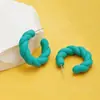 Pendientes Trenzados de Color Caramelo en Forma de C con Pintura en Spray, Pendientes Acrílicos Geométricos Versátiles, Accesorios Estilo Vacaciones