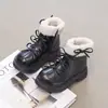 Botas Chelsea Femininas Aconchegantes com Forro de Pelúcia 2026 Inverno Meninas Sola Grossa Antiderrapante Quente Botas de Couro Laço Botas Curtas de Princesa