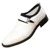 Venta al por mayor transfronteriza de zapatos de cuero de vestir para hombre de talla grande, con acabado brillante, diseño sin cordones y punta cuadrada estilo británico, perfectos para uso formal y como zapatos de boda para el novio