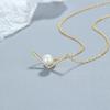 Collar de perlas de diamante en forma de V de plata de ley 925 para mujer, cadena de clavícula de perlas de lujo ligeras y modernas, joyería de plata con personalidad y temperamento.