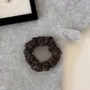 Novo scrunchie de tecido com estampa de leopardo versátil de outono, acessório de cabelo retrô estilo coreano para mulheres, elástico de cabelo de alta qualidade