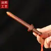 Una generación de madera de rayo espada colgante de madera de durazno talla de madera para niños talla de madera entera llevar Taoísta