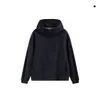 Nueva colección de otoño: Chaqueta azul marino elegante y cómoda con media cremallera combinada con pantalones largos - un conjunto simple de mezclilla para hombre