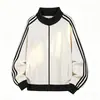 2026 nueva chaqueta cárdigan para hombre con tres rayas, tejido gofrado, cuello alto, moderna y elegante, prenda exterior informal de corte holgado