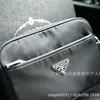 Bolso cruzado de pecho para hombre Prada de nailon reciclado impermeable para teléfono Bolso de cintura Bolso de hombro de nailon para hombre