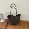 Bolso de mujer con patrón tejido retro de nicho, nuevo modelo de otoño 2026, bolso tote de alta gama para el día a día, bolso de hombro de gran capacidad