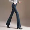 Jeans de Pana Gruesa con Micro Campana para Mujer 2026 Otoño/Invierno Nuevos Elegantes Adelgazantes Pantalones Largos de Cintura Alta que Cubren la Cadera con Campana