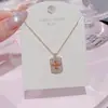 Colar Geométrico Quadrado: Corrente de Clavícula Luxuosa, de Nicho, High-End com um Estilo Simples e Exquisito, Adequada para o Uso Diário