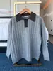 Suéter de cuello polo acanalado, con bloques de color y estilo vintage para hombre, ajuste casual y relajado, suéter de punto suelto para otoño e invierno