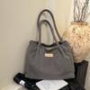 Bolsa Tote Externa de Veludo Cotelê de Grande Capacidade para Mulheres 2025 Nova Casual Versátil Bolsa Geral Bolsa de Ombro Simples