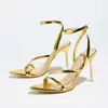 Sandálias Sexy 2025 Novos Sapatos Femininos Bico Fino Fivela Tira Cruzada Salto Agulha Sandálias Sexy Femininas Estilo Quente Transfronteiriço