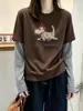 Camiseta de Algodão Puro Falsa Duas Peças Patchwork Listrado Manga Longa Feminina Outono Solta Emagrecedora Camada Base Top Estiloso Cor de Café