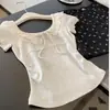 Dulce Camiseta de Encaje con Cordones de Manga Corta, Cintura Pellizcada, Look Adelgazante, Hombro Derecho Descubierto, Top Corto para Mujer, Verano Nuevo, Camiseta Básica
