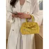 Bolsa grande estilo moto, moderna e descolada, para mulheres, nova moda 2026 bolsa de platina para o dia a dia, bolsa transversal de luxo para o verão