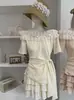 Camiseta Ombro a Ombro com Babados de Manga Curta Omalai para Mulheres com Amarração Irregular na Cintura Top Tendência 7182