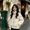 Moda de Invierno 2026 Personalidad Moderna Petite Cuello Alto Chaqueta de Algodón para Mujer Corta Gruesa Cálida Acolchada Chaqueta Abrigo